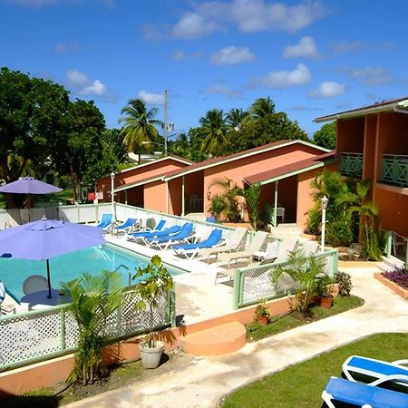 Apartamento Halcyon Palm Holetown Exterior foto