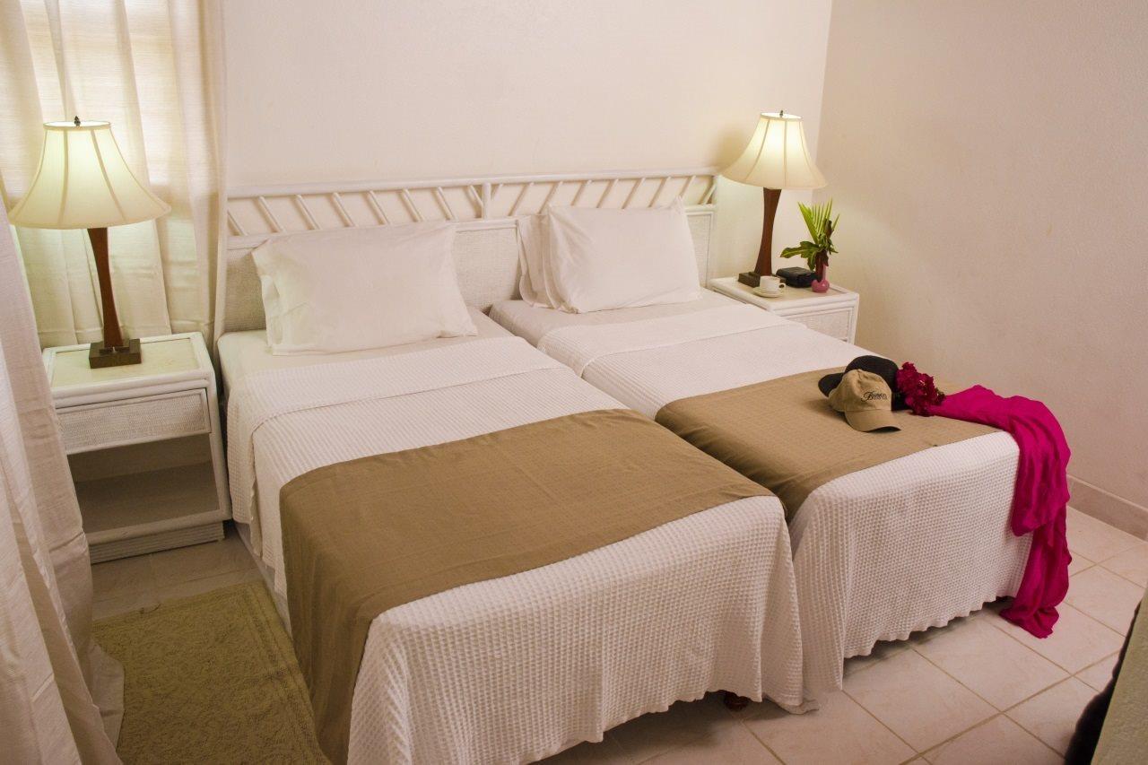 Apartamento Halcyon Palm Holetown Exterior foto