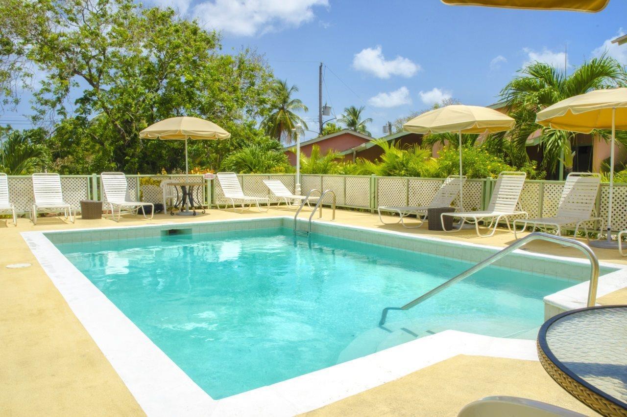 Apartamento Halcyon Palm Holetown Exterior foto