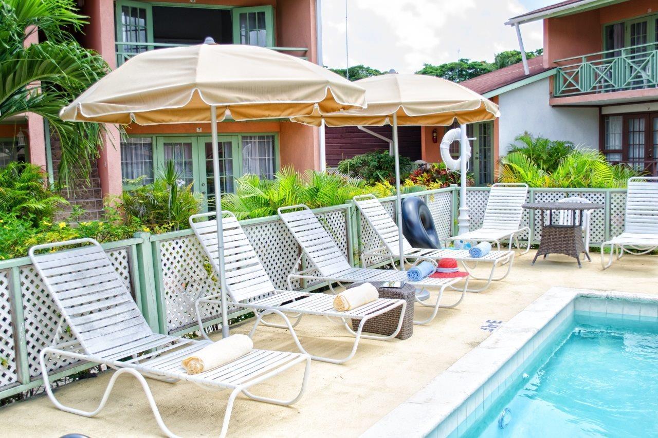 Apartamento Halcyon Palm Holetown Exterior foto